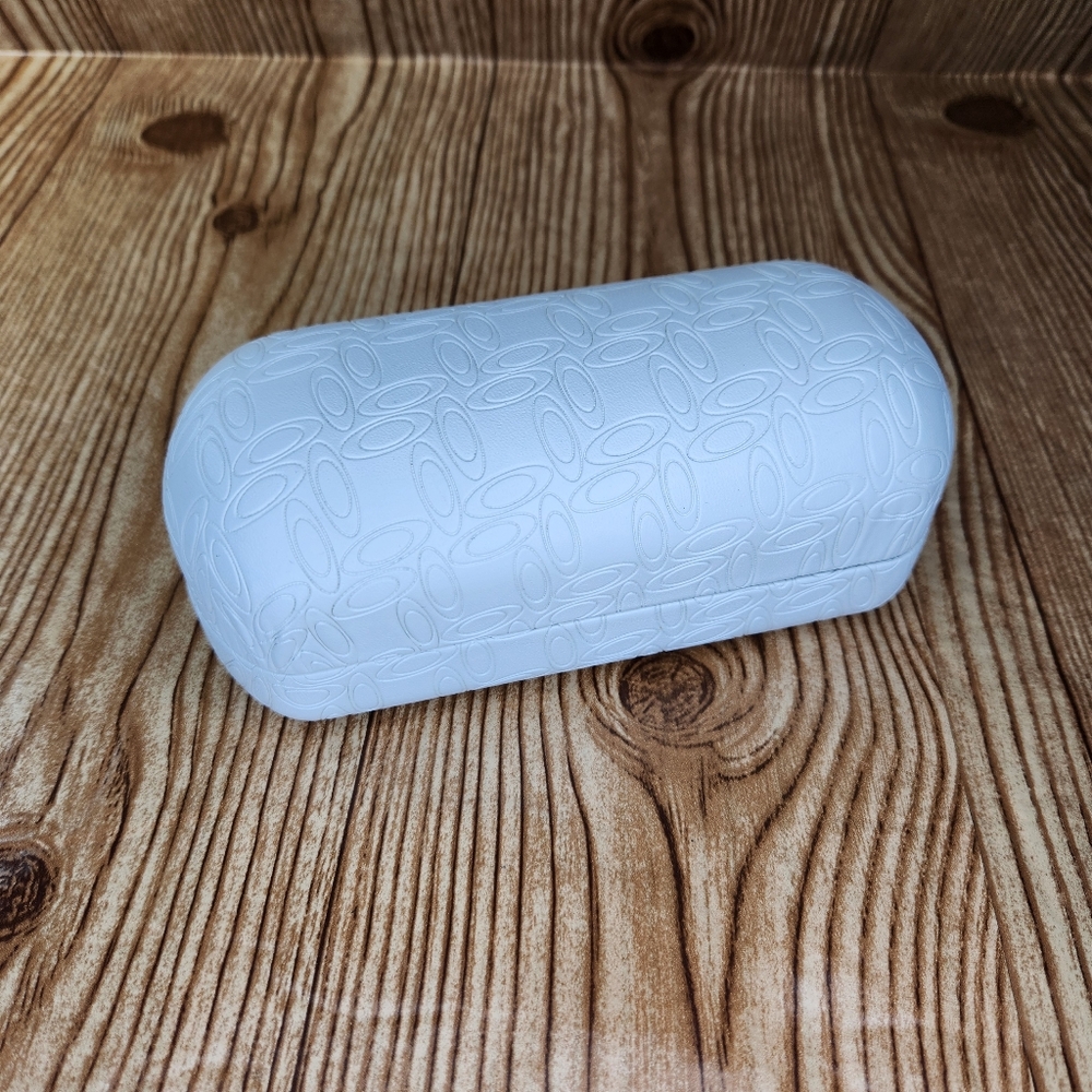 Oakley Hard‎ Clamshell Sunglasses Case-White Embossed Leather